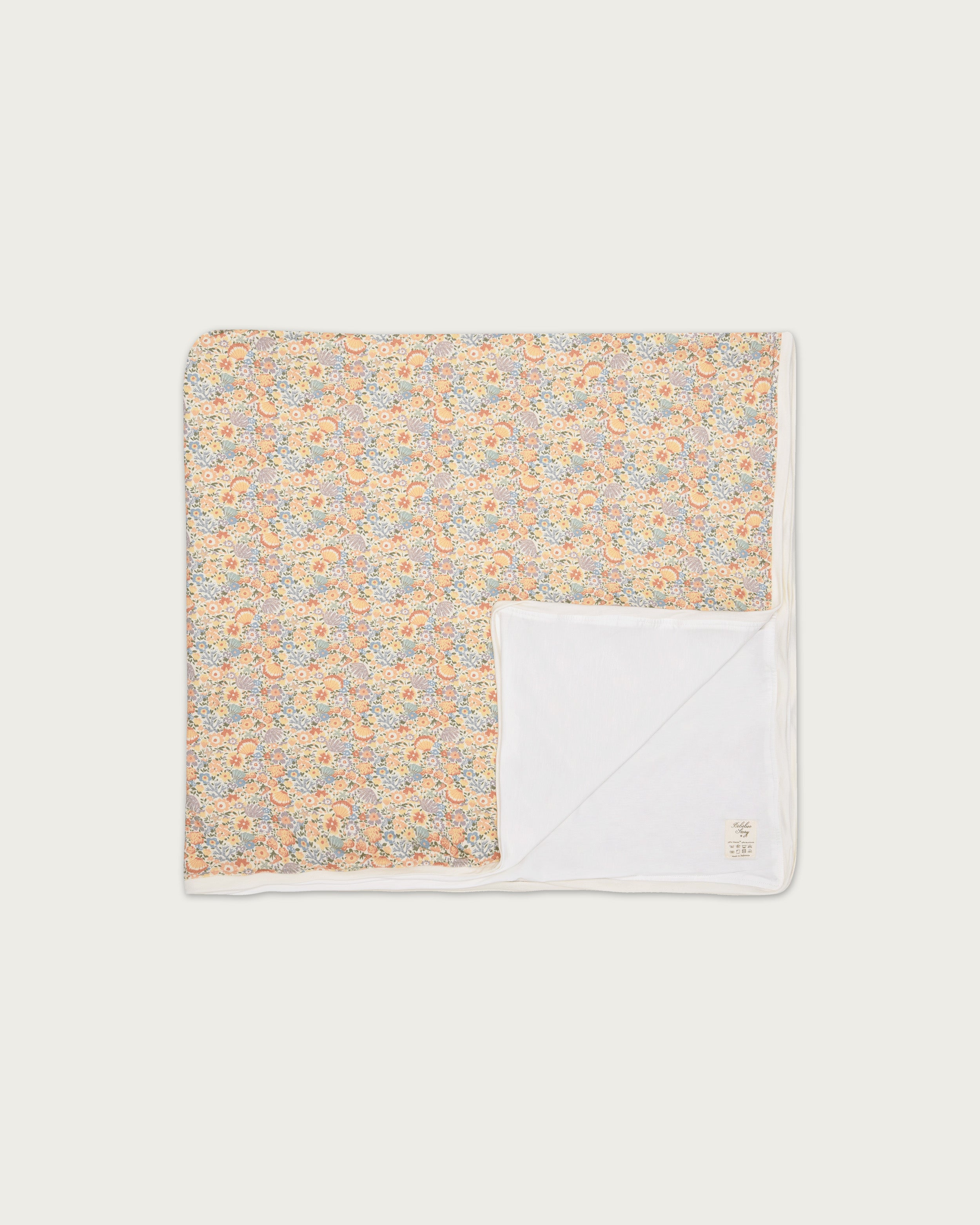 Throw Blanket in Coralino