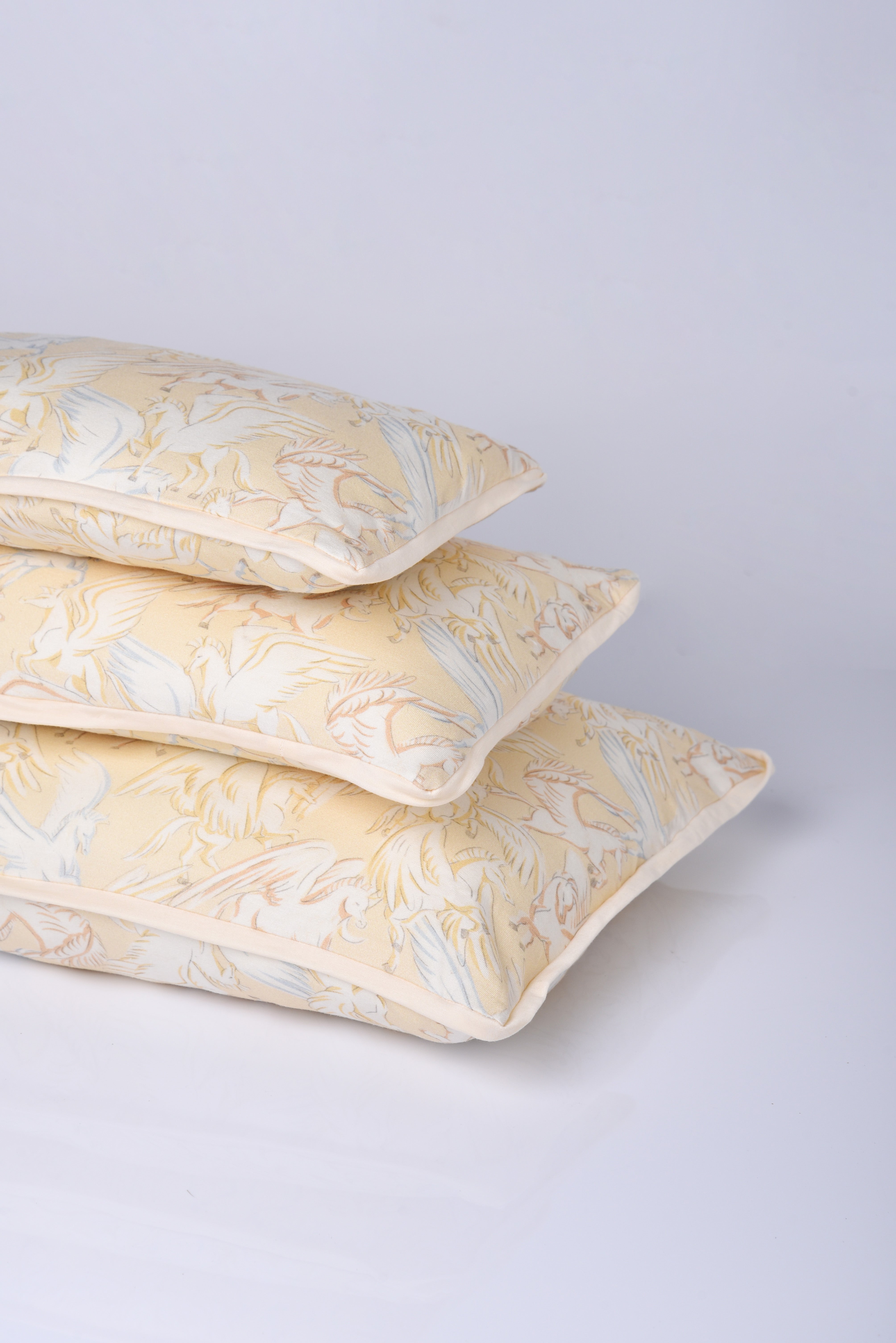 Petite Cuddle Pillow in Dream Maker