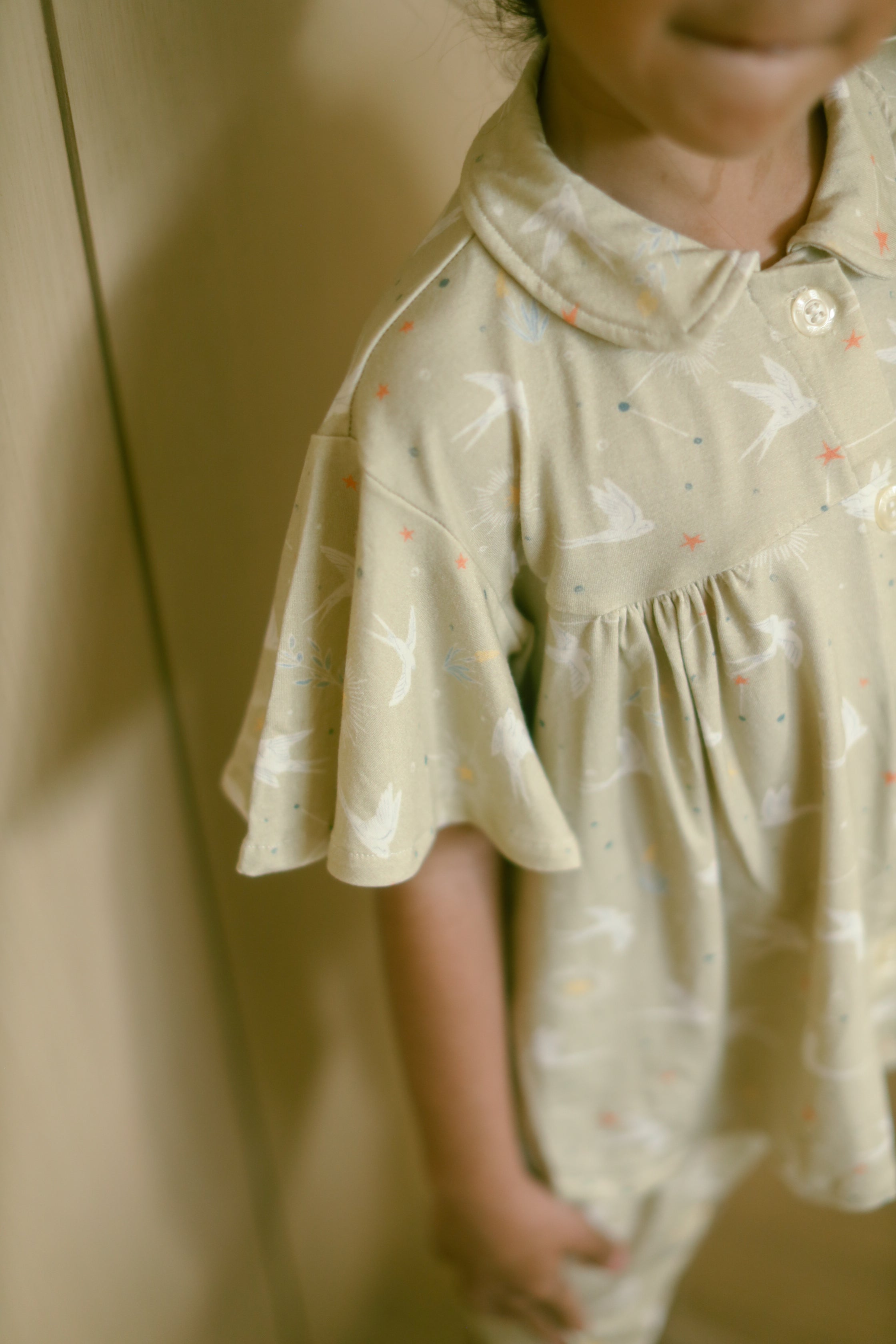 Girl's Lula Top in Two Drifters