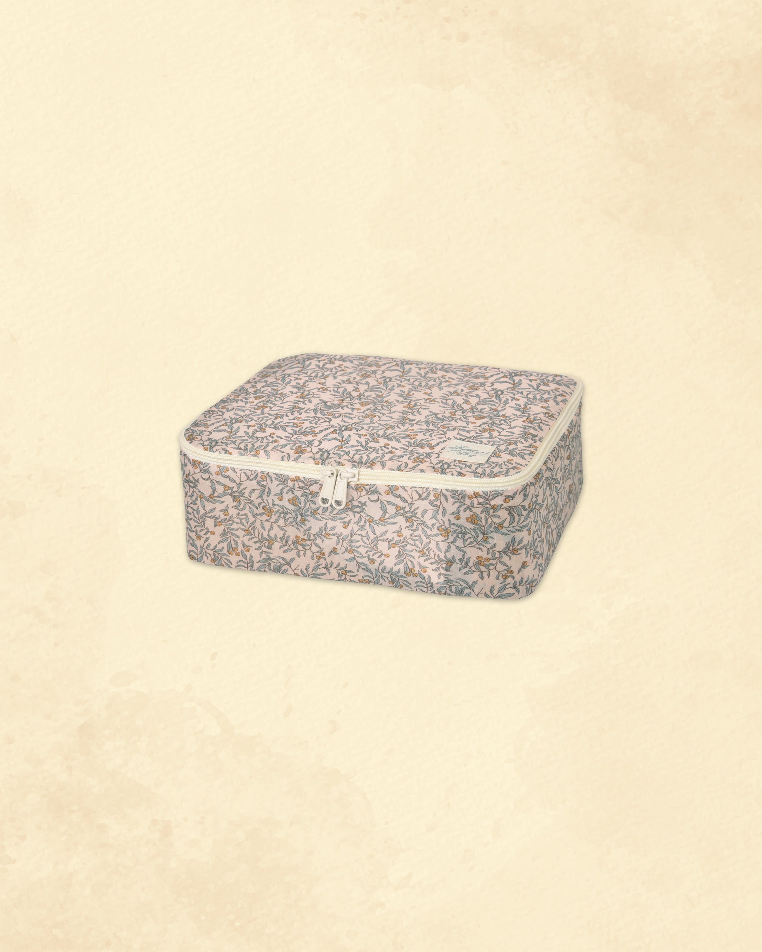 Packing Cube in Silverbells