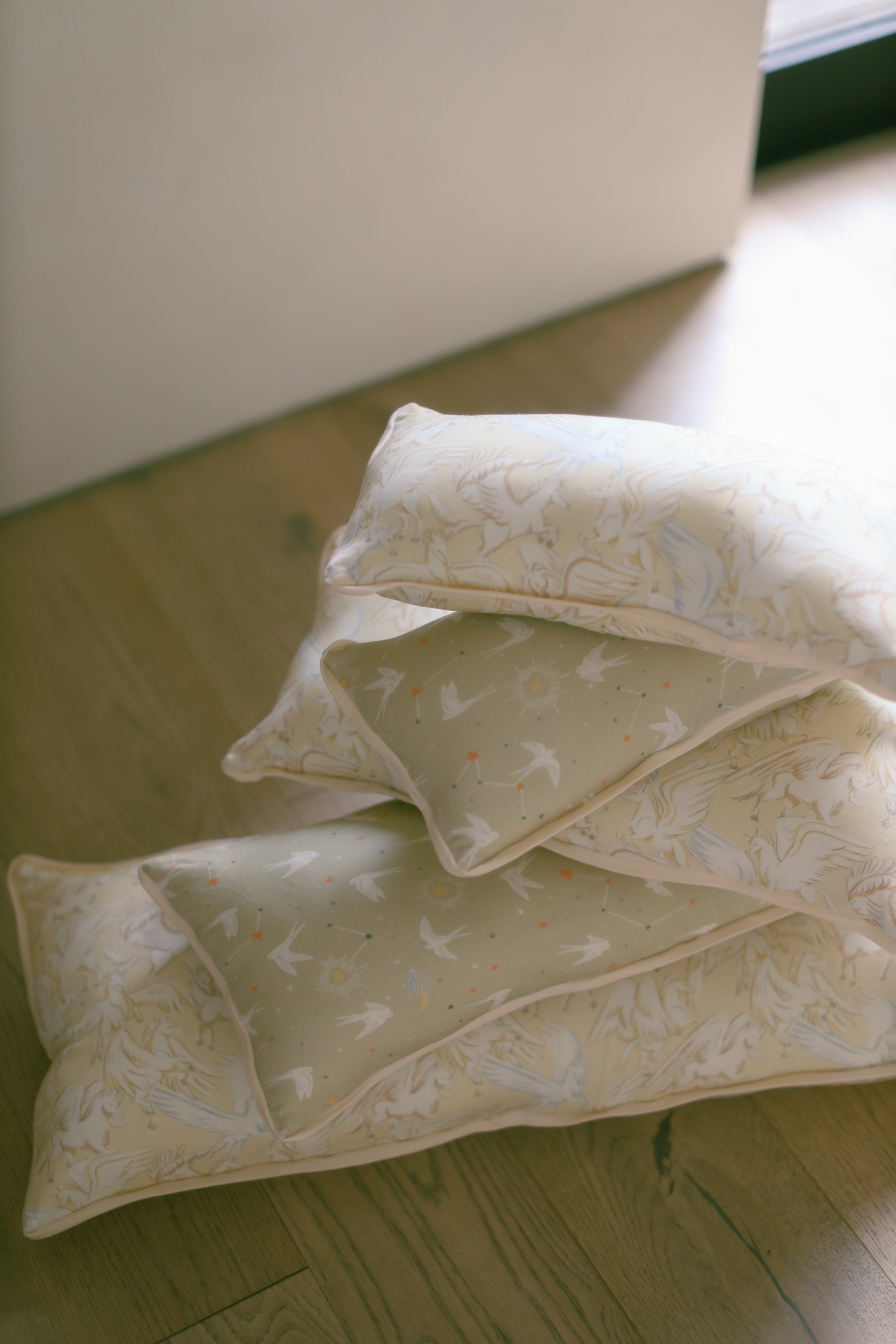 Petite Cuddle Pillow in Dream Maker