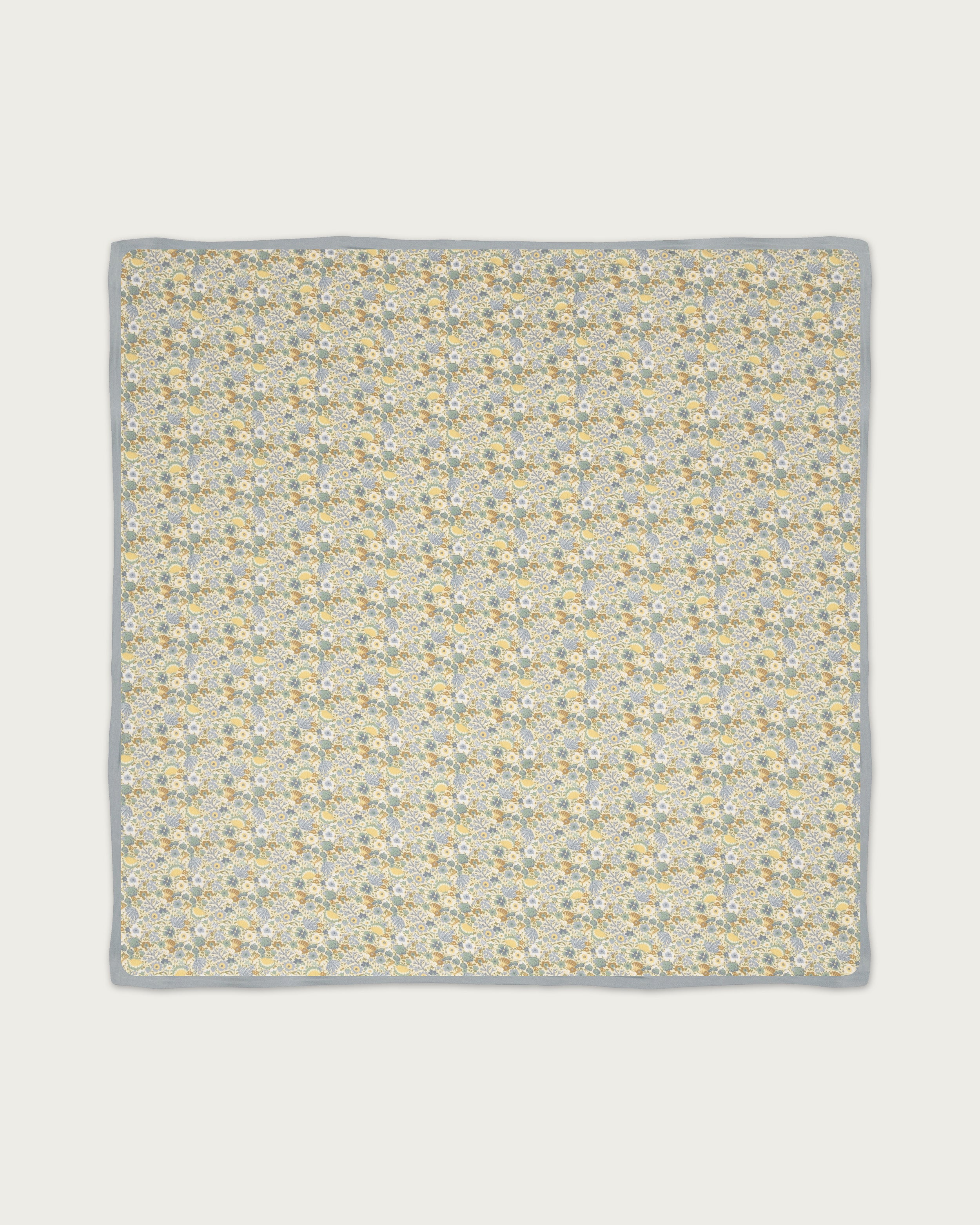 Throw Blanket in Barrera