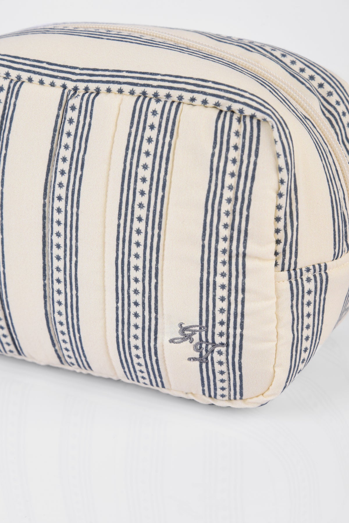 Boxy Pouch in Rainbow's End