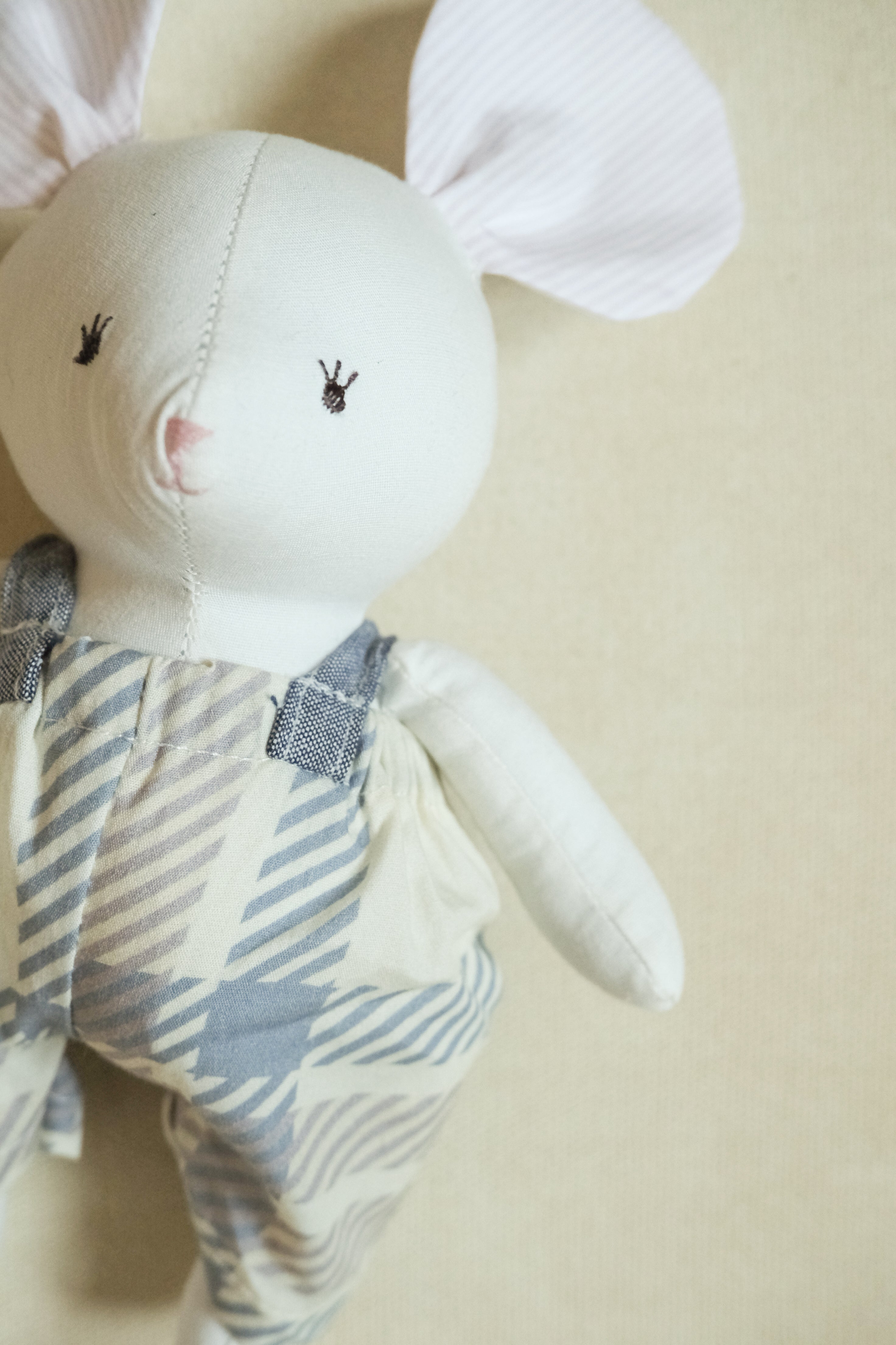 Bébé Doll