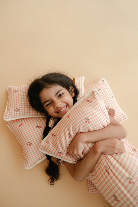 Grand Cuddle Pillow in Ma Chérie