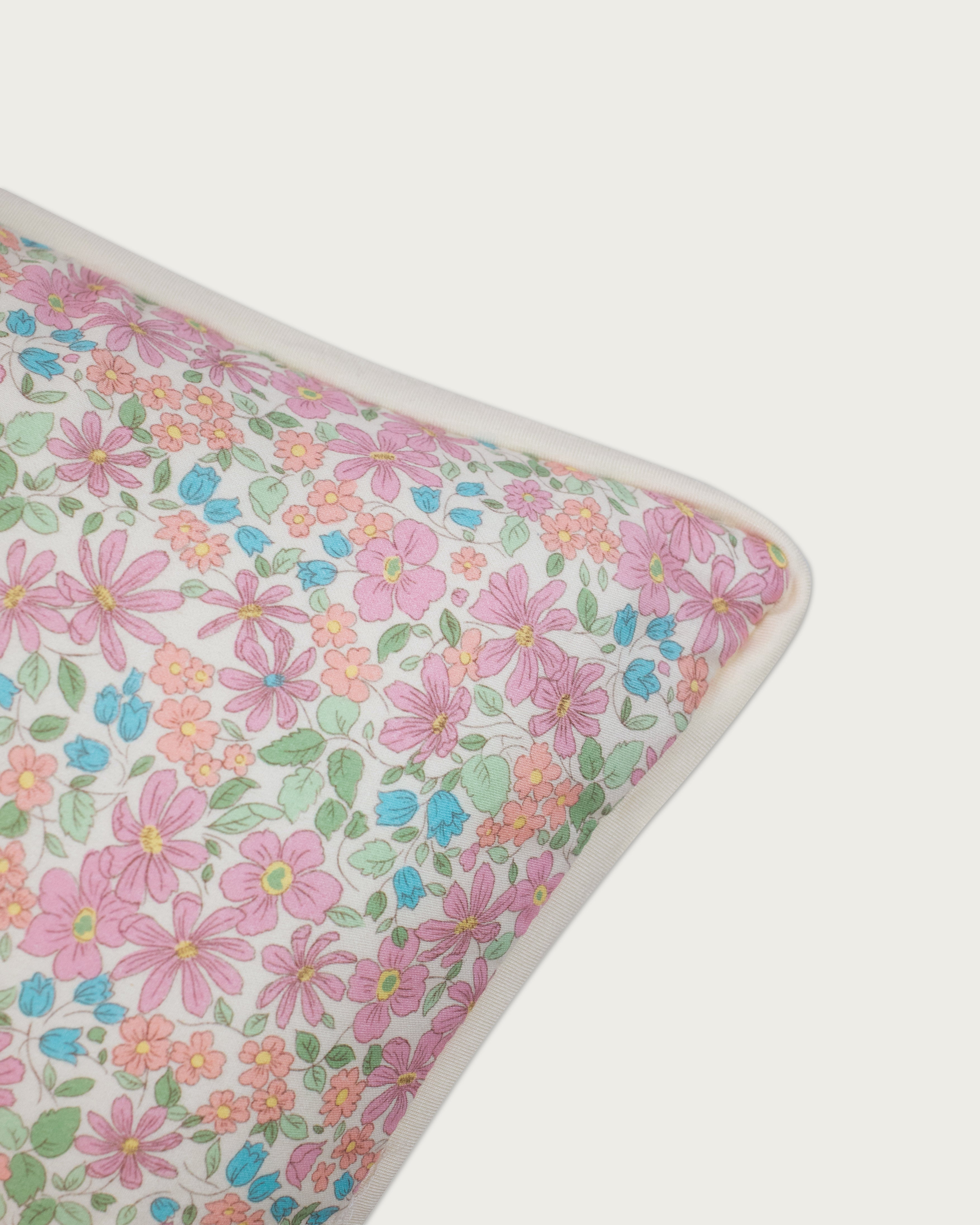 Petite Cuddle Pillow in Pink Daisy